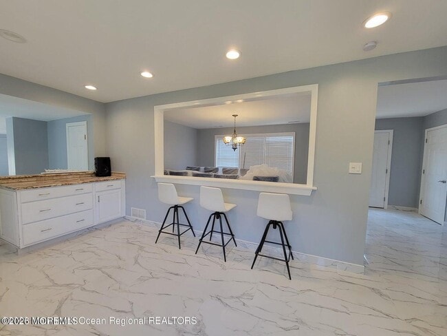 1 Robin Dr