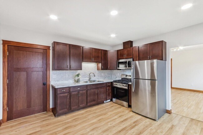 Building Photo - 351A E Deer Pl Unit 351A