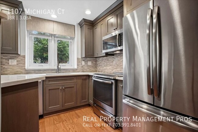 Photo - 1107 Michigan Ct