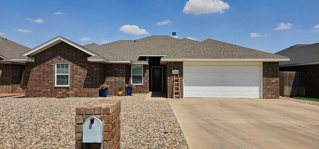 Building Photo - Beautiful 4 bedroom, 2 bath home for rent