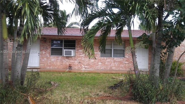 Building Photo - 5425 NW 16th Ct Unit 0