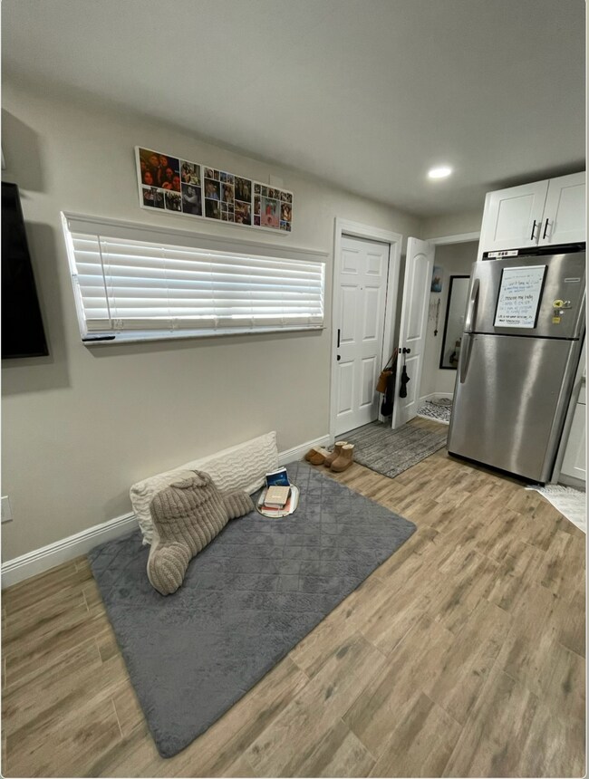 Photo - Glen Ave Efficiency Unit 1