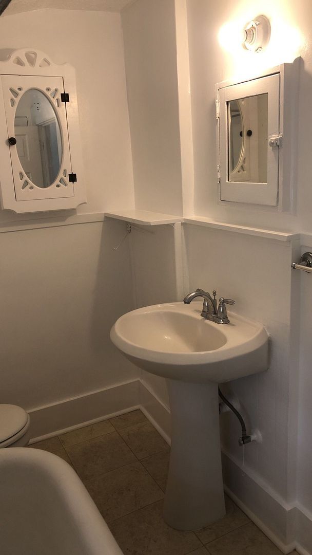 Photo - 905 NE Lake St Unit C