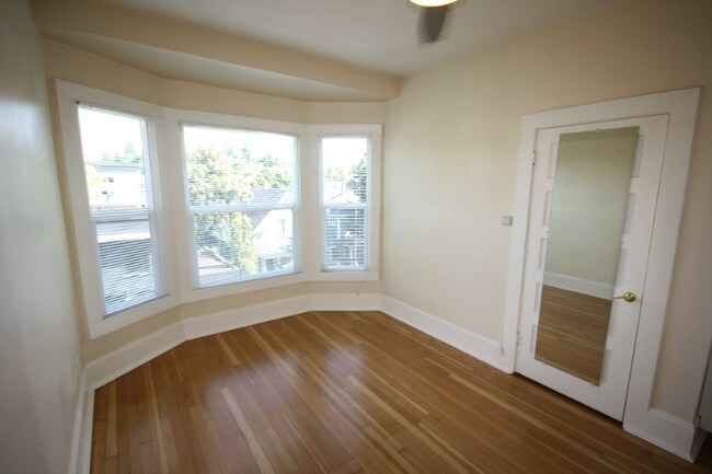 Photo - 910 SE 37th Ave Unit 308