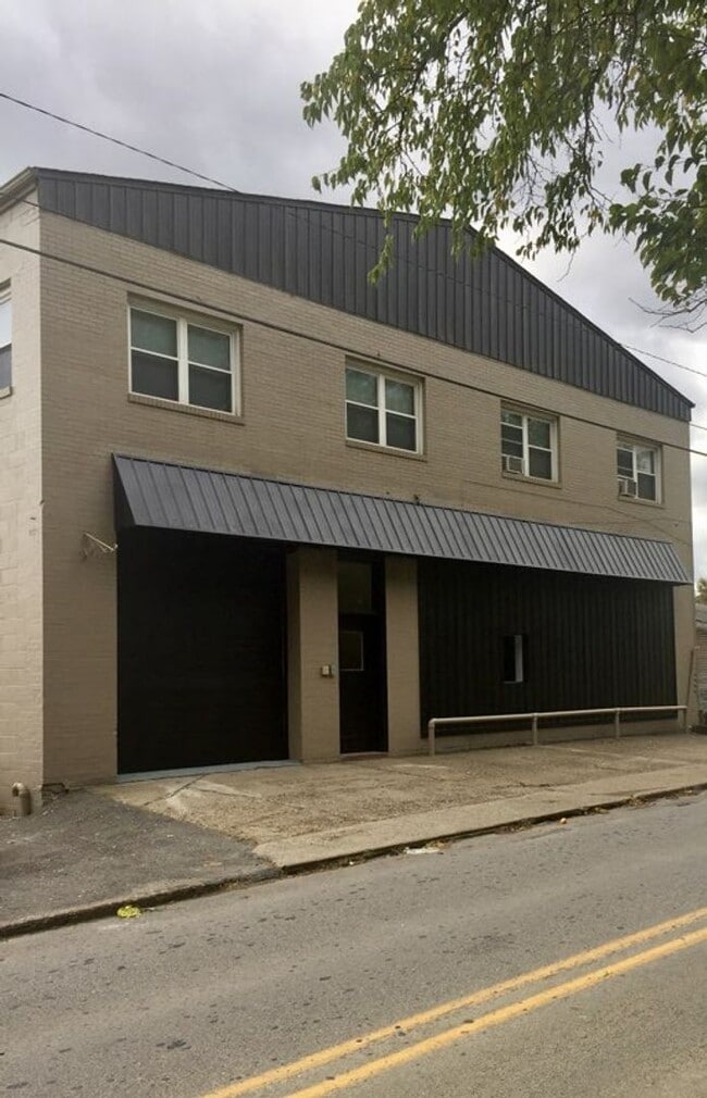 Building Photo - 414 E Lincoln Ave Unit 2