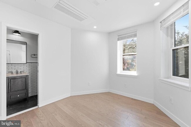 Photo - 718 Rhode Island Ave NW