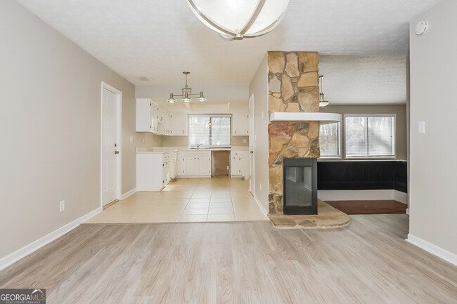Photo - 749 Post Rd Ln