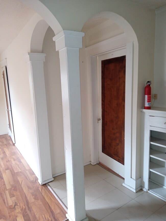 Photo - 307 N Walnut St Unit 307