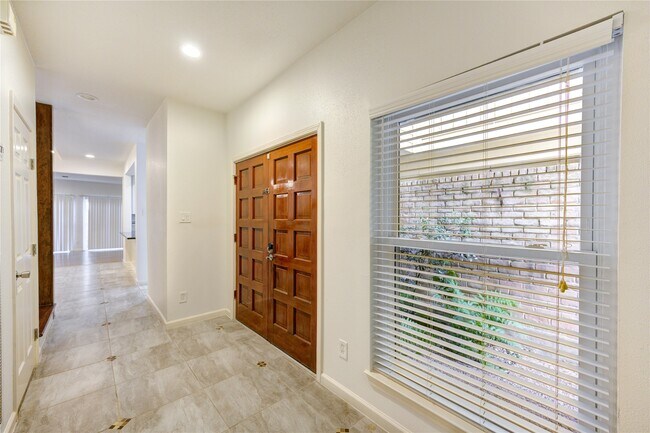 Photo - 12625 Memorial Dr Unidad 140