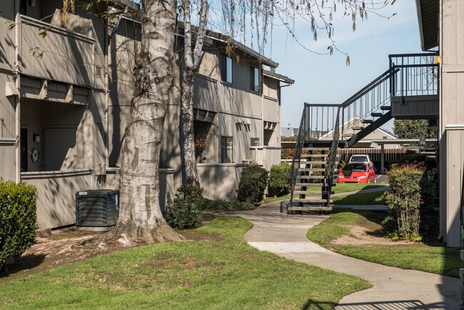 Manteca Golf and Tennis Villas