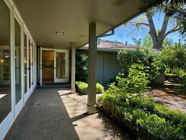 Photo - 1701 Zinfandel Ln
