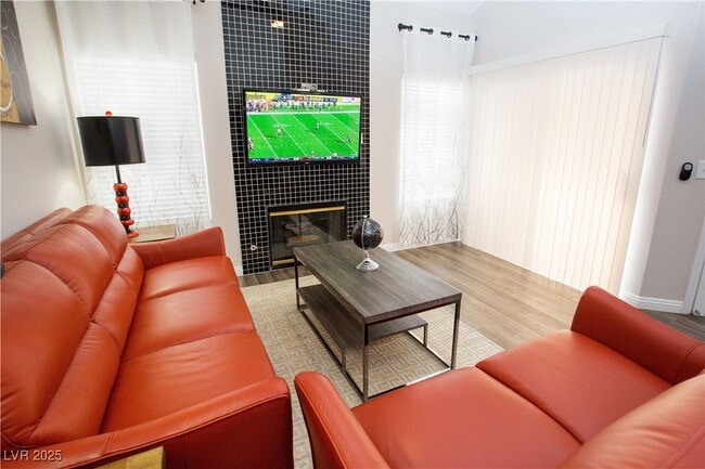 Building Photo - 5125 W Reno Ave Unit 000