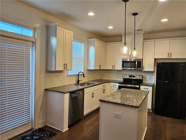 73 S Auburn Lndg Pl