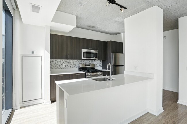 Photo - 1335 S Wabash Ave