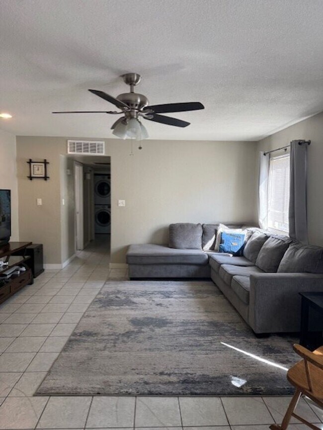 Photo - 3 BEDROOM HOME IN MESA WITH NO HOA