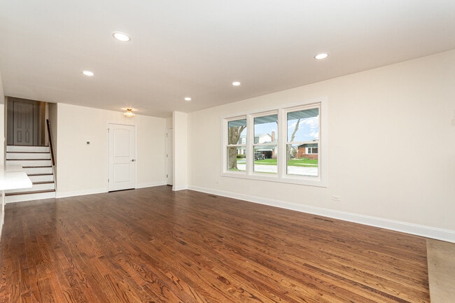 Photo - 116 Waxwing Ave