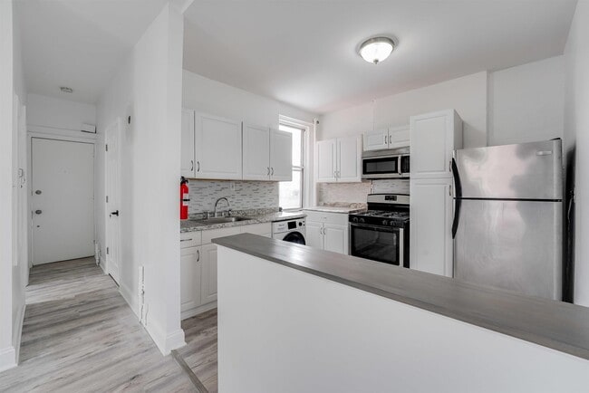 Building Photo - 103 Westover Pl Unit 7 Rental