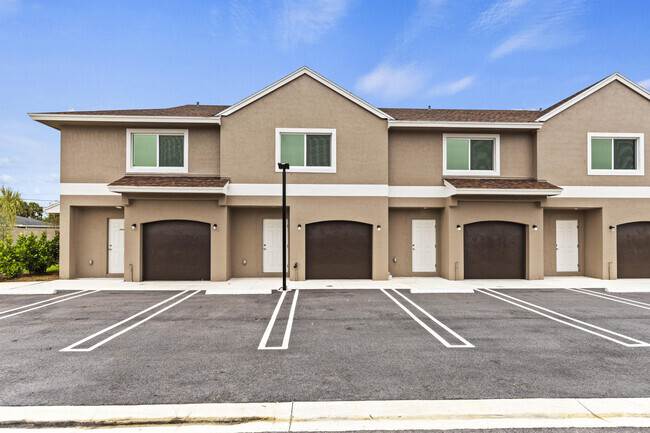 Building Photo - 4498 SW Port St Lucie Blvd Rental