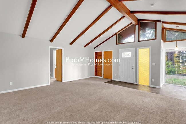 Photo - Private 20-Acre Retreat in Oregon City – S...