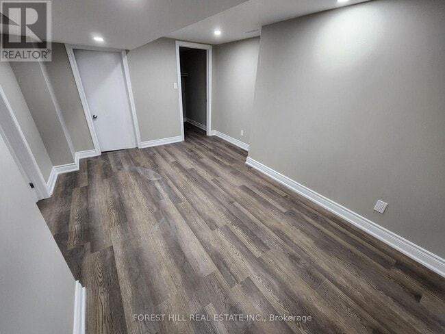 Photo - 2577 Whaley Dr