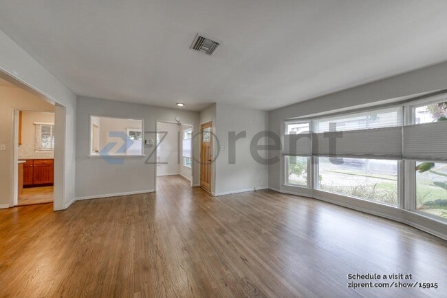 Photo - 5142 Balboa Blvd