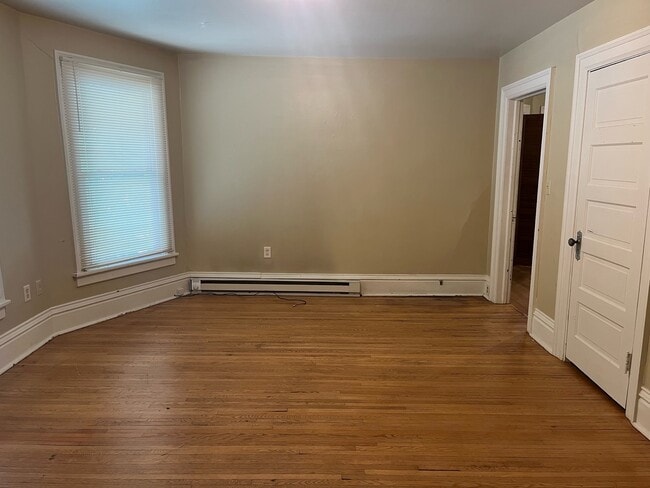 Photo - 1410 State St Unit 3