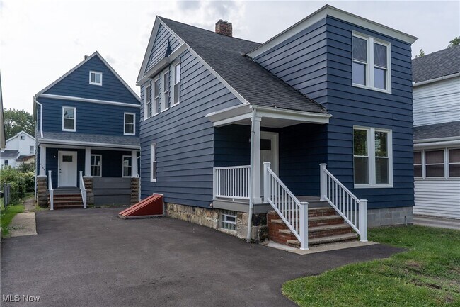 Building Photo - 1464 E 123rd St Rental