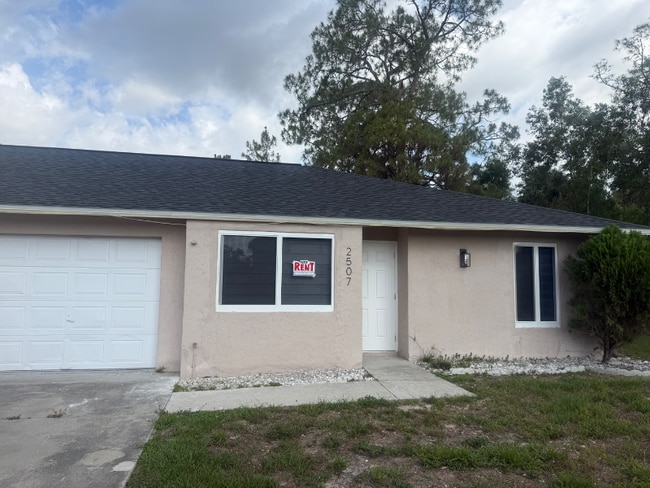 Building Photo - 2507 Matena Ave S Rental