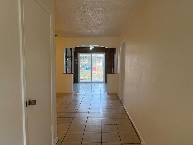 Photo - 5735 Stiffkey Dr