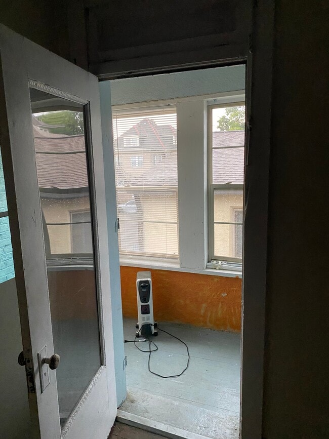 Photo - 1711 Summit St Unidad c