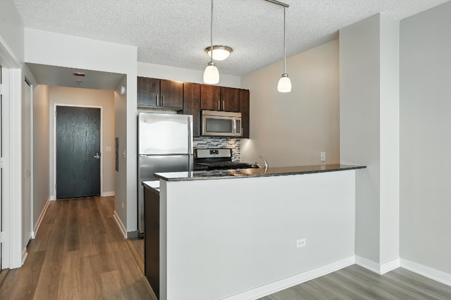 Photo - 335 E Ohio St