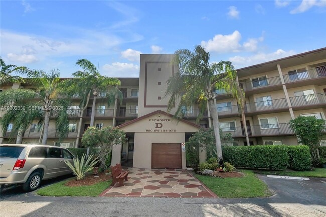 Building Photo - 850 SW 138th Ave Unit 108D