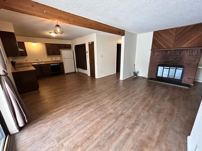 1210 Avenida Del Sol