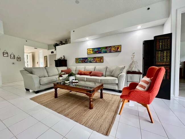 Photo - 2431 NW 59th St Unit 404