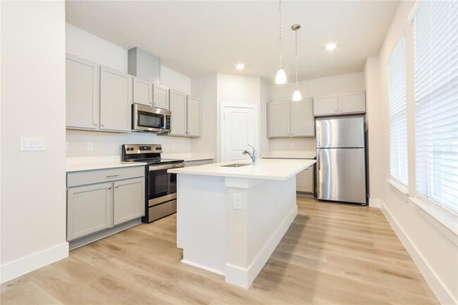 Photo - 352 Whiteheart Dr