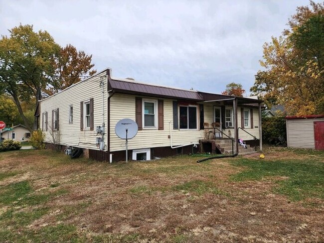 Building Photo - Affordable unit conveniently located!