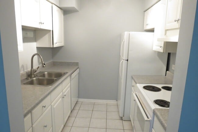 Photo - 6182 Pinewood Ct Unit 107