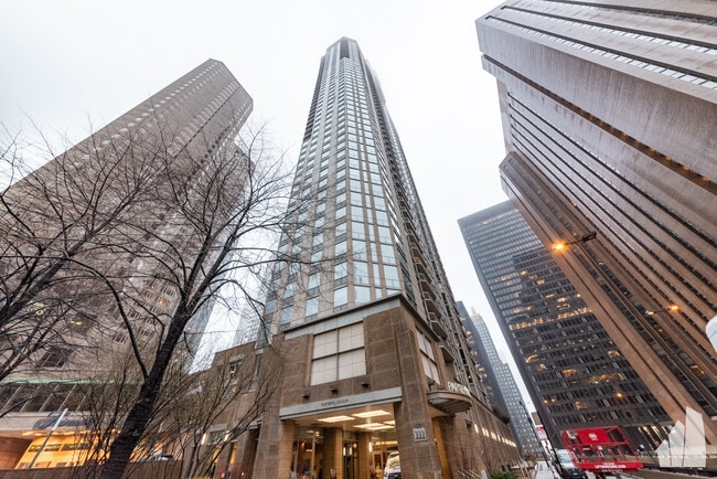 Building Photo - 222 N Columbus Dr Unit 2906