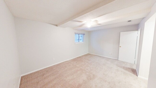 Photo - 2862 Chatsworth Way