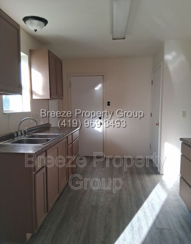 Photo - 197 W Chalmers Ave
