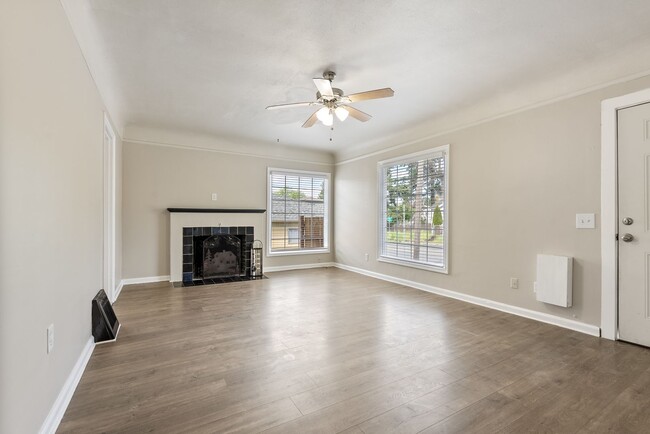 Photo - 3831 NE 82nd Ave Apartment Unit A