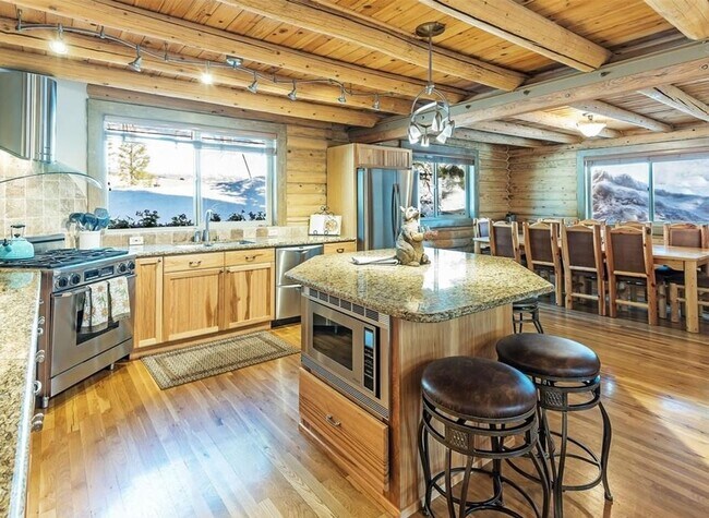 Photo - Charming Mountain Home