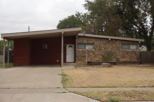 Photo - 4420 44th St House