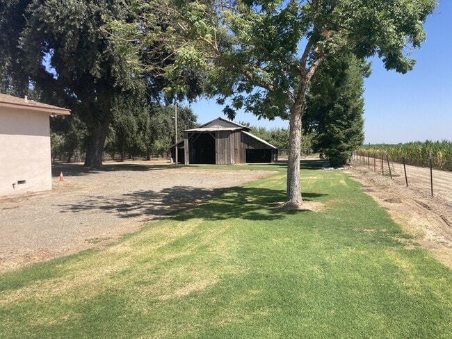 Photo - Turlock Country Living 3 Bedroom 2 Bath Home