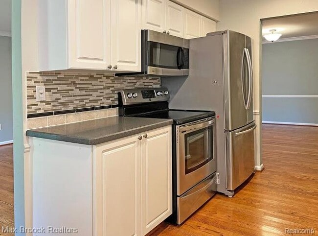 Photo - 42160 Woodward Ave Unit 42