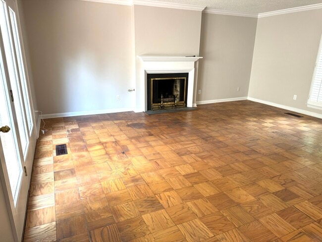 Photo - 505 Felder Ave