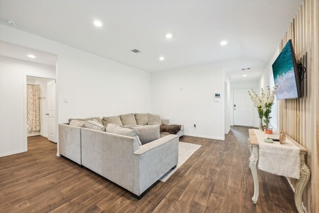 Photo - 22530 Aspen Tarn Trl
