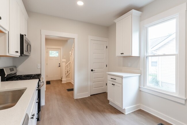 Photo - 1464 E 123rd St