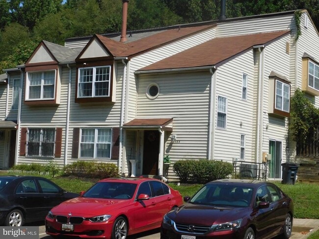 Building Photo - 10483 Campus Way S Rental