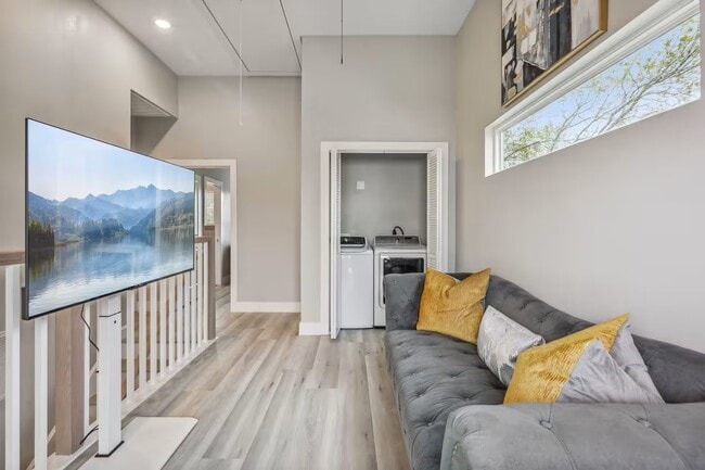 Photo - 2502 Sam Wilson St